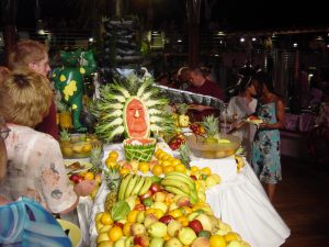 Vue d'ensemble du buffet de fruits - pont 10 extérieur