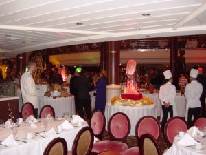 salle à manger et sa mezzanine