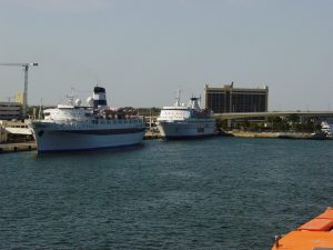 On quitte le port - d'autres navires