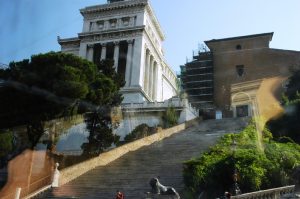 Place Venetia ( vue de côté)