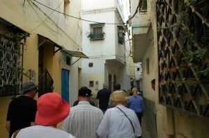 Marche dans les rues étroites