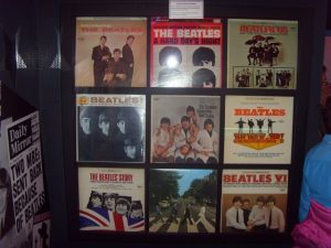 Musée Beatles Story - American version des albums