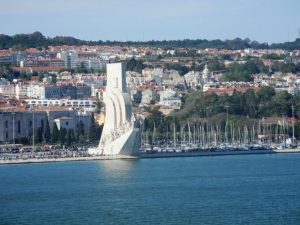 Monument a la découvert près de Lisbonne